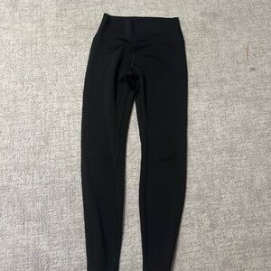 Alo 7/8 airlift leggings black size medium